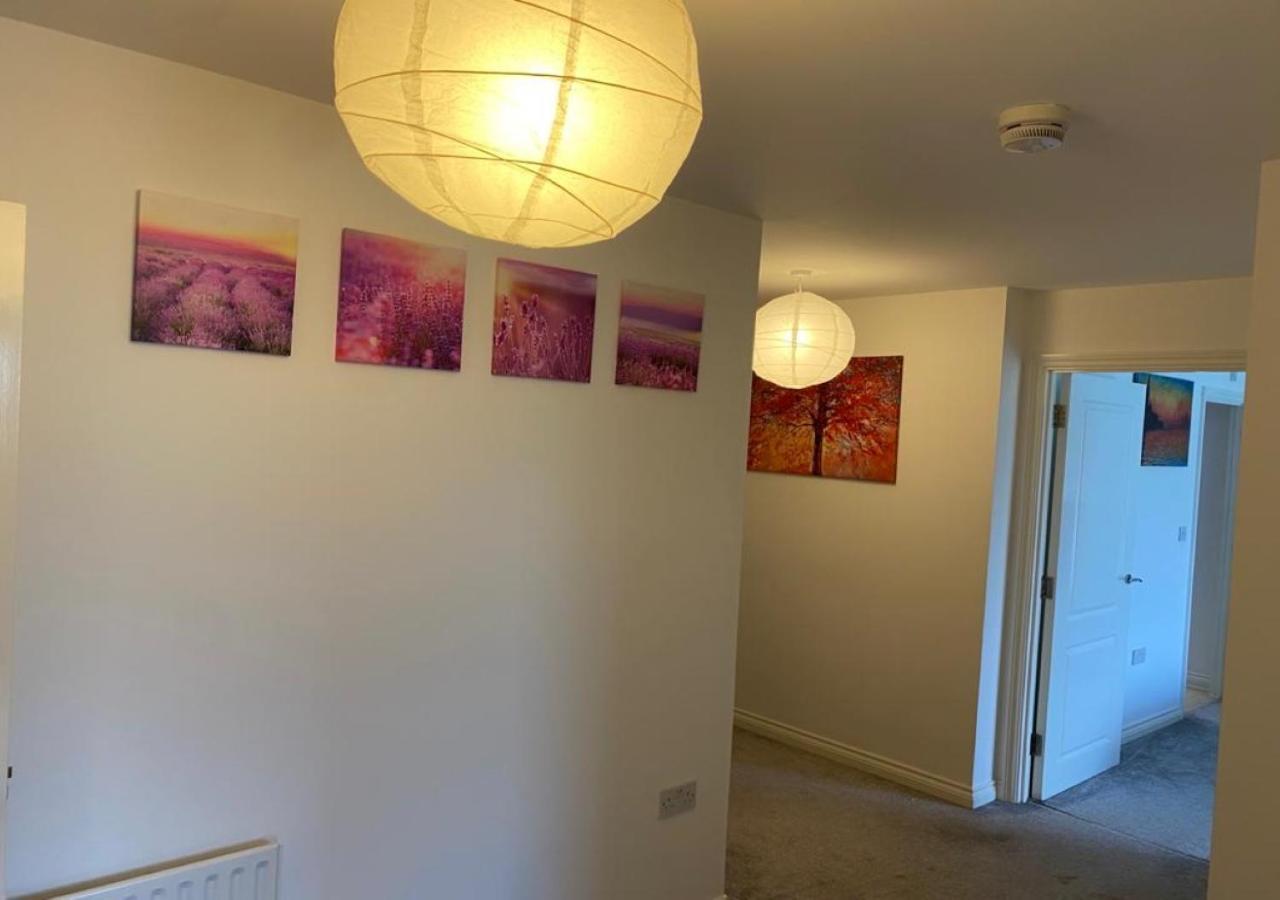 Contemporary, Cosy & Homely 2 Bed Apartment With High-Speed Wifi, Terrace & Free Parking Overlooking Stourbridge Common Park & Coldham'S Brook Cambridge  Exteriér fotografie