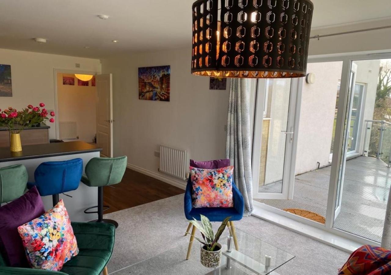 Contemporary, Cosy & Homely 2 Bed Apartment With High-Speed Wifi, Terrace & Free Parking Overlooking Stourbridge Common Park & Coldham'S Brook Cambridge  Exteriér fotografie