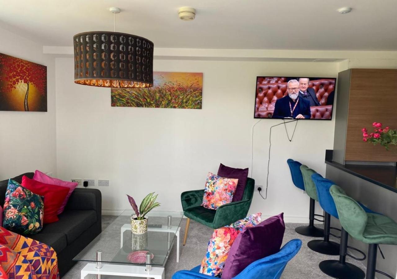 Contemporary, Cosy & Homely 2 Bed Apartment With High-Speed Wifi, Terrace & Free Parking Overlooking Stourbridge Common Park & Coldham'S Brook Cambridge  Exteriér fotografie