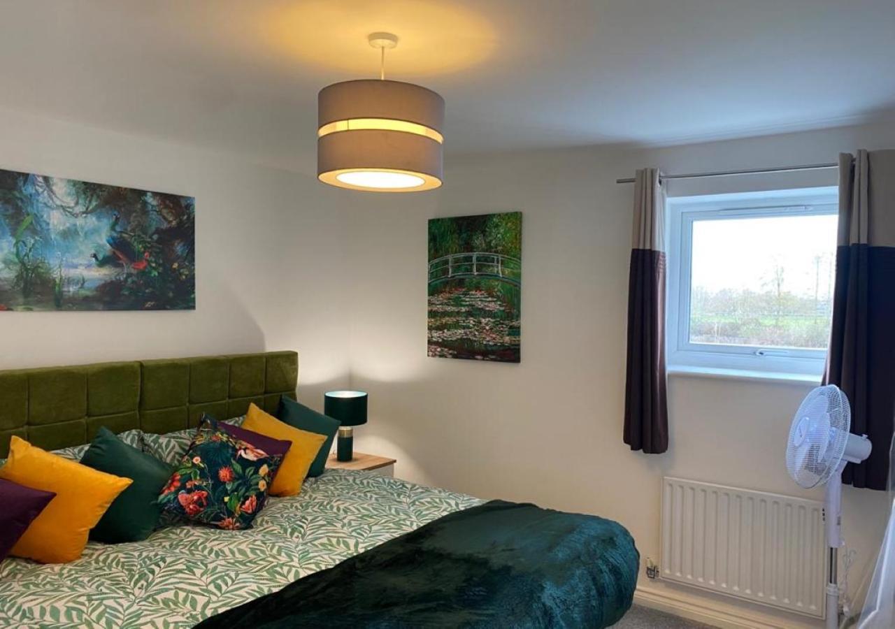 Contemporary, Cosy & Homely 2 Bed Apartment With High-Speed Wifi, Terrace & Free Parking Overlooking Stourbridge Common Park & Coldham'S Brook Cambridge  Exteriér fotografie