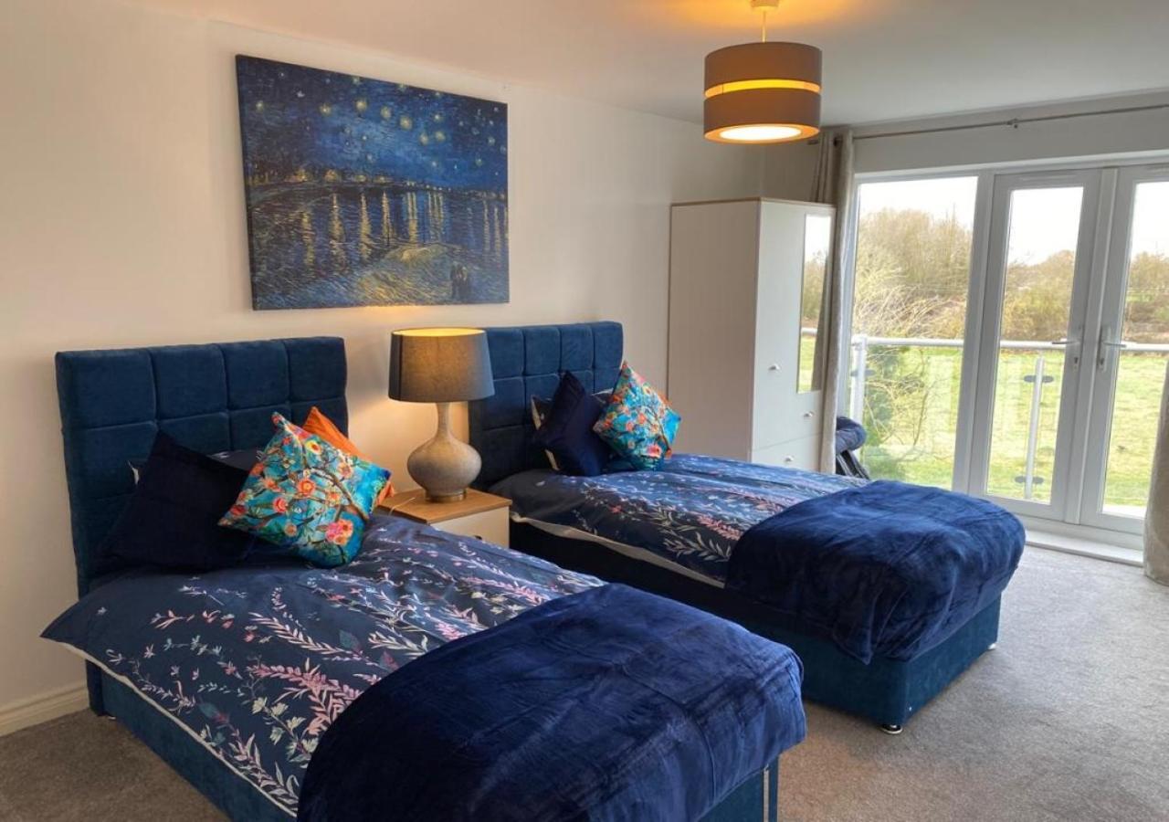 Contemporary, Cosy & Homely 2 Bed Apartment With High-Speed Wifi, Terrace & Free Parking Overlooking Stourbridge Common Park & Coldham'S Brook Cambridge  Exteriér fotografie