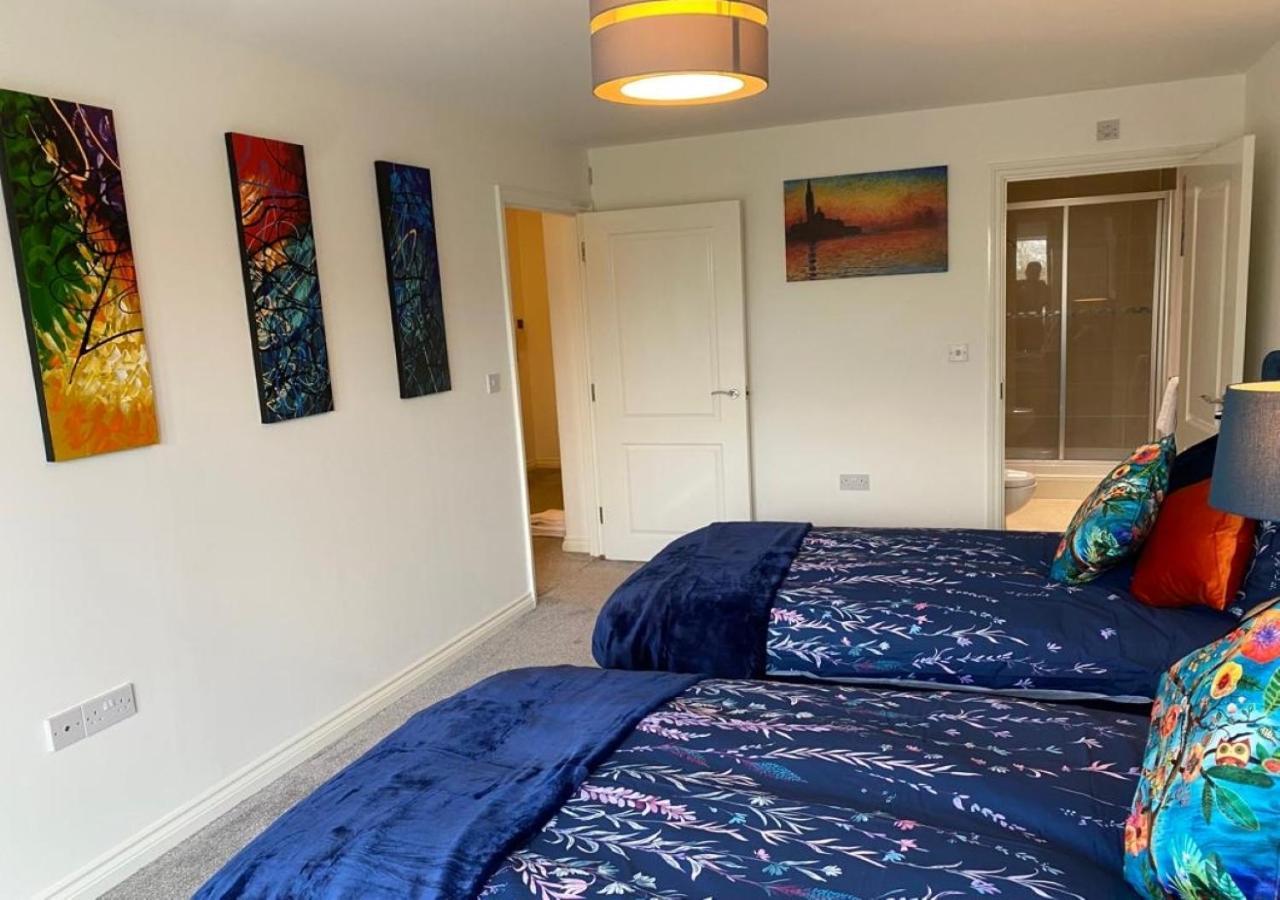 Contemporary, Cosy & Homely 2 Bed Apartment With High-Speed Wifi, Terrace & Free Parking Overlooking Stourbridge Common Park & Coldham'S Brook Cambridge  Exteriér fotografie