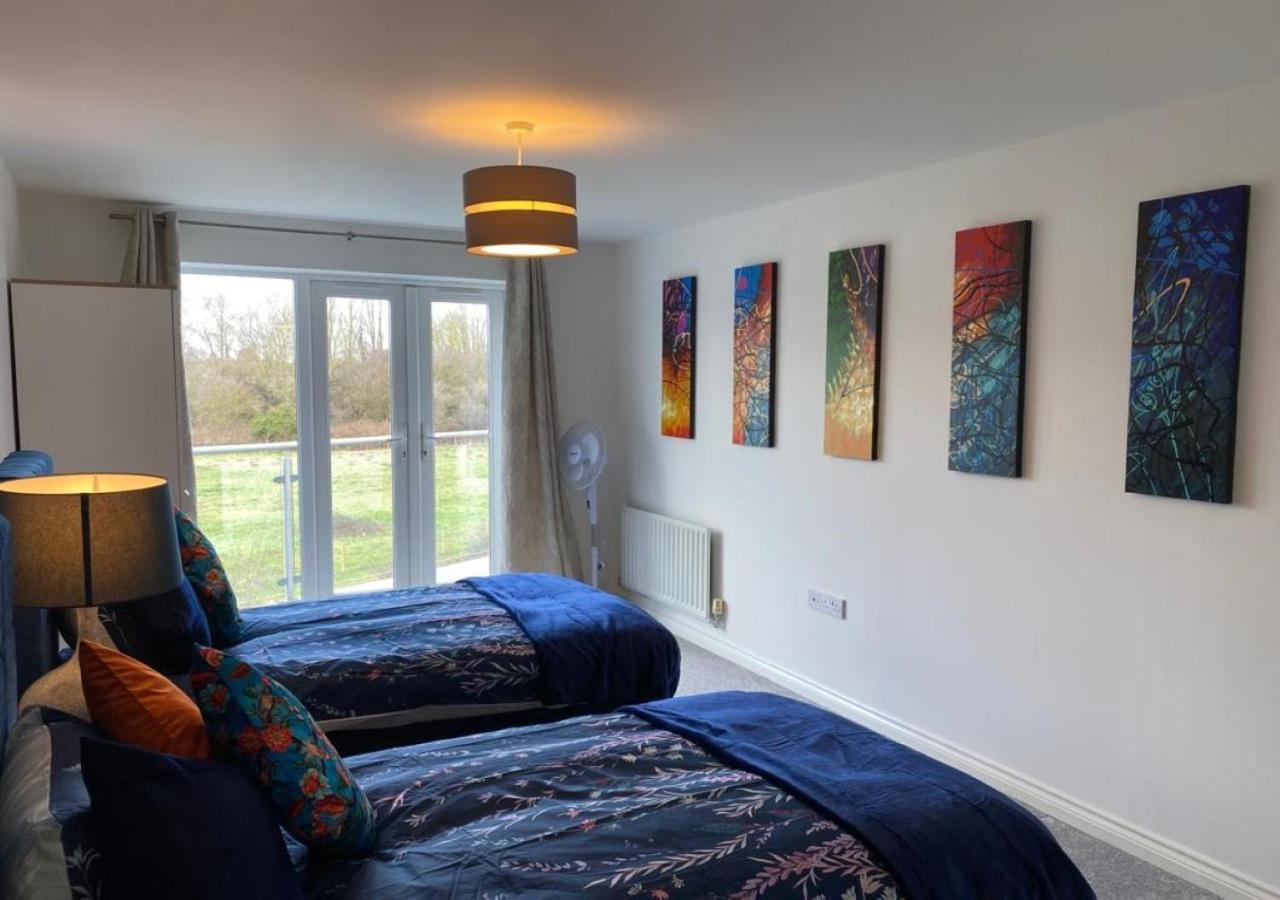 Contemporary, Cosy & Homely 2 Bed Apartment With High-Speed Wifi, Terrace & Free Parking Overlooking Stourbridge Common Park & Coldham'S Brook Cambridge  Exteriér fotografie